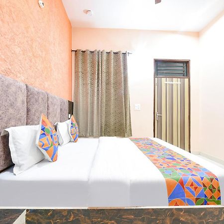 Fabexpress Galaxy Hotel Nayagaon Kültér fotó