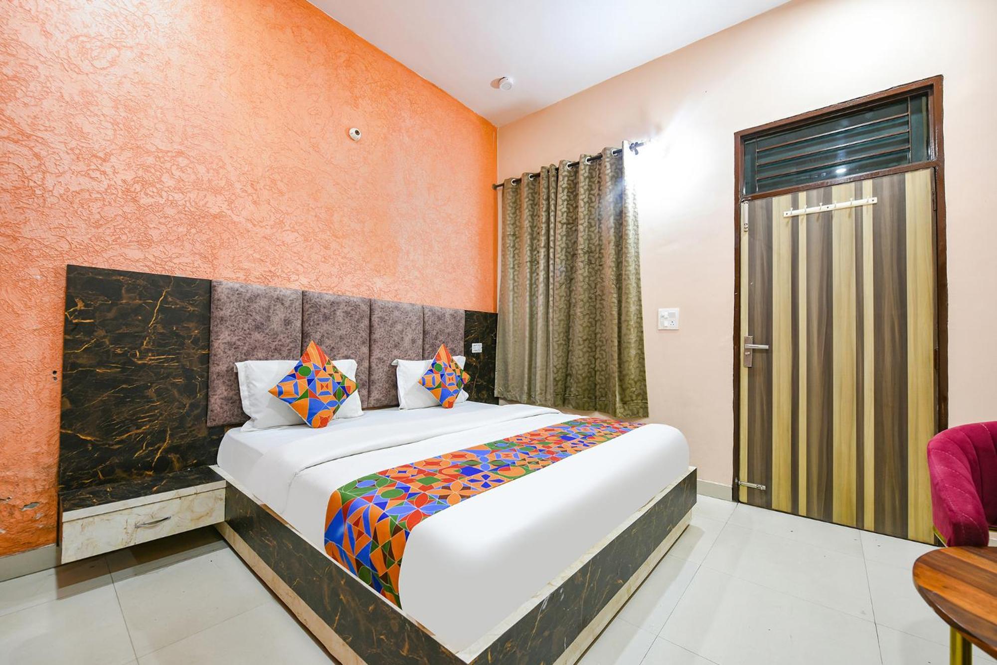 Fabexpress Galaxy Hotel Nayagaon Kültér fotó