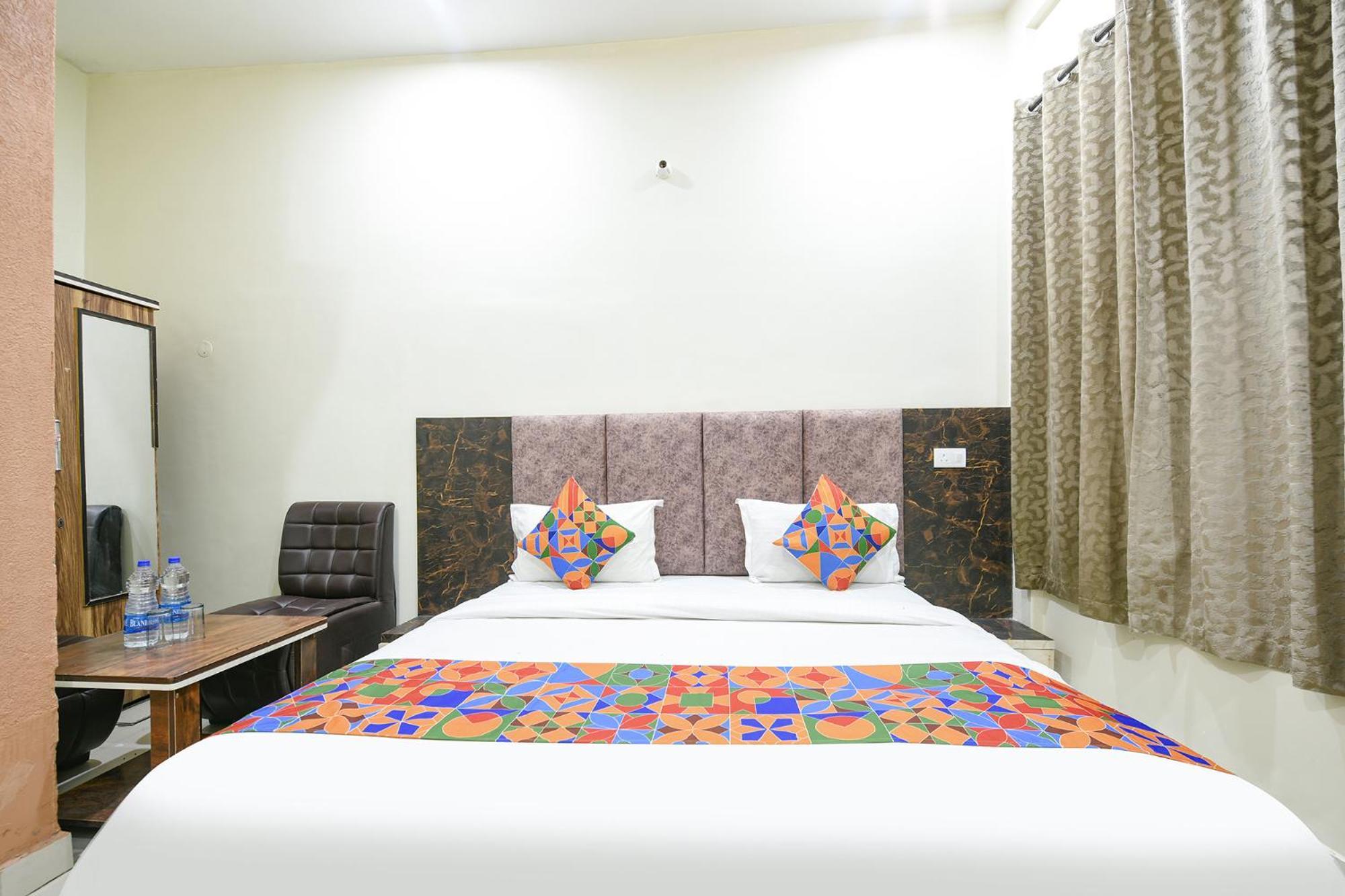 Fabexpress Galaxy Hotel Nayagaon Kültér fotó