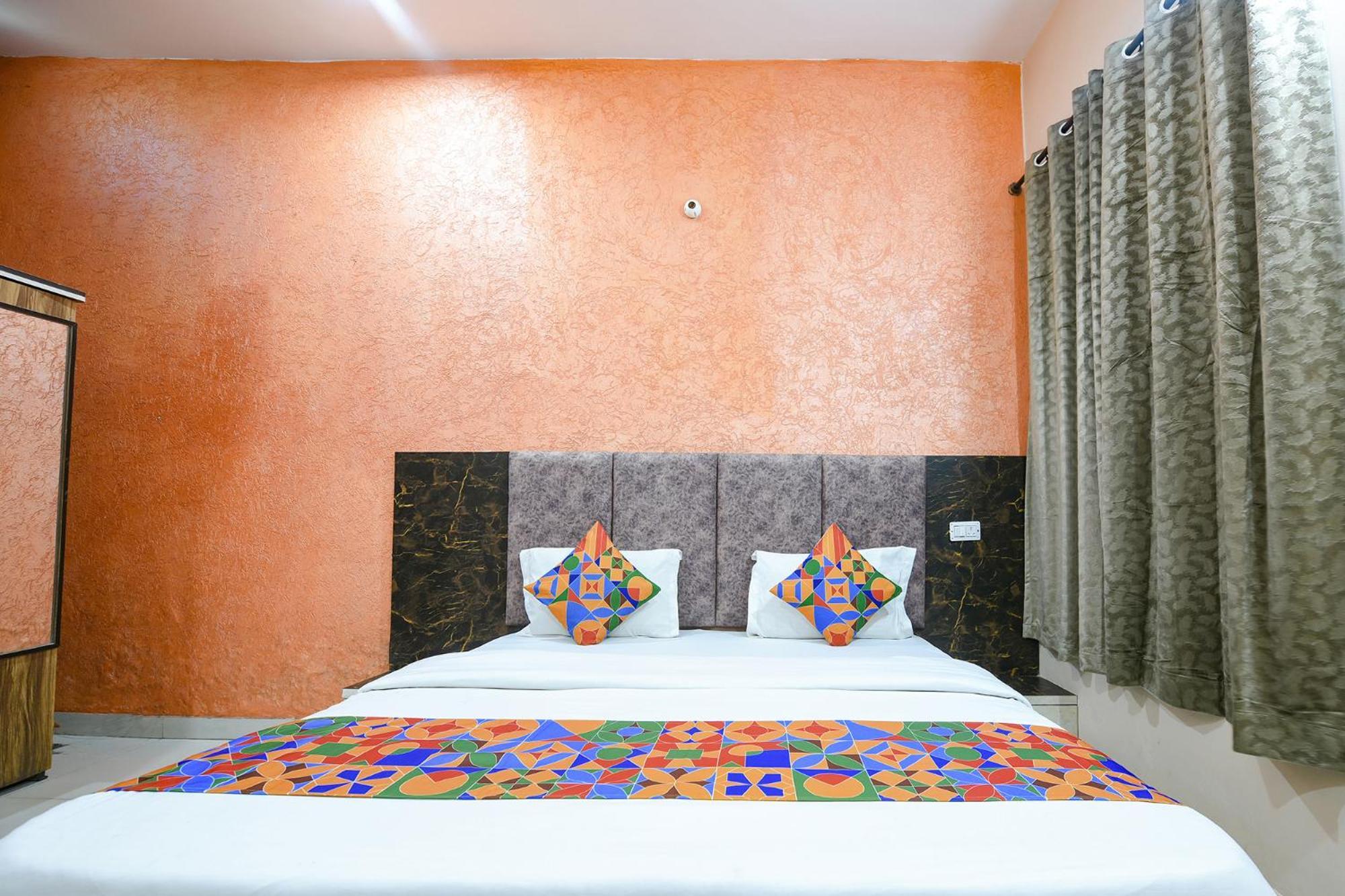 Fabexpress Galaxy Hotel Nayagaon Kültér fotó